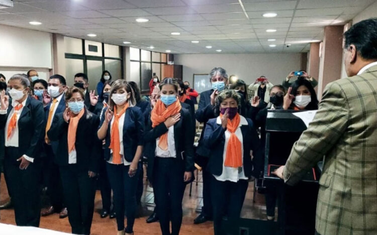 Posesionan a 18 nuevos fiscales para La Paz y El Alto, Lanchipa pide trabajo honesto y humano