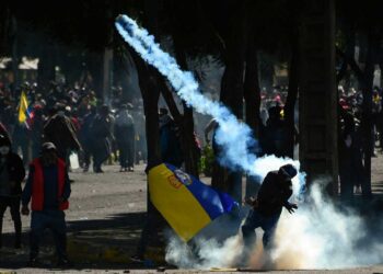 Sube a tres el balance de muertos en medio de protestas indígenas en Ecuador