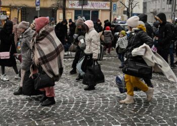 ONU: unos 2,9 millones de refugiados ucranianos dejan los países fronterizos