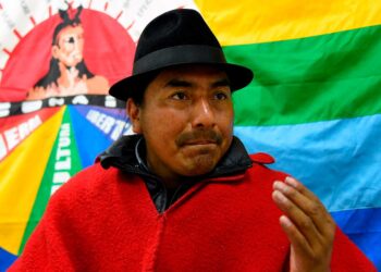Leonidas Iza, el indígena de poncho rojo que acorrala gobiernos