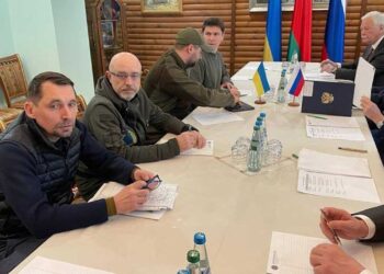 Comienza la negociación entre Rusia y Ucrania en la frontera bielorruso-polaca