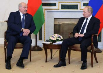 Putin y Lukashenko quieren que la aviación bielorrusa transporte armas nucleares