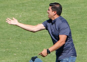 Van 32 entrenadores en la temporada del fútbol boliviano