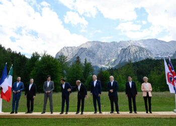 Cumbre del G7 se abre con nuevas sanciones y un llamado a la unidad