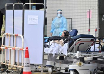 Hong Kong realizará pruebas de COVID-19 a todos sus habitantes y aplaza elección de Ejecutivo