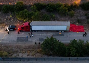 Presidente de México reporta 50 migrantes muertos en EEUU