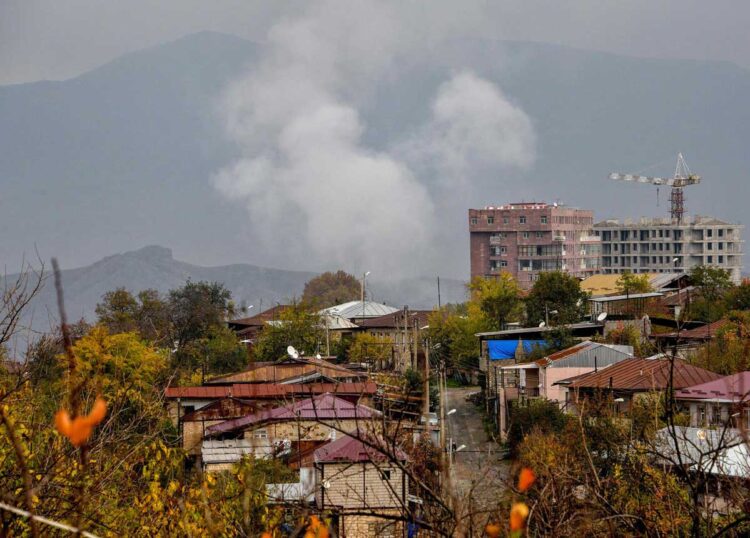Rusia, ‘extremadamente preocupada’ por violencia en enclave de Nagorno Karabaj