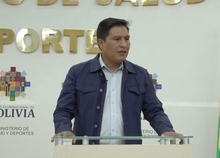 El ministro de Salud, Jeyson Auza, denuncia que bloqueos atentan a la vida de los pacientes. Foto: Ministerio de Salud