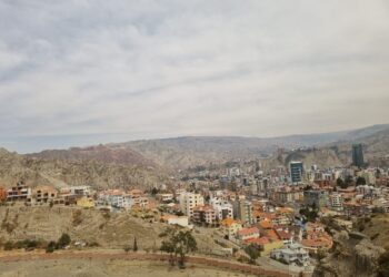 Cielos nublados, lluvias y un frente frío. Foto: Antonio Dalence