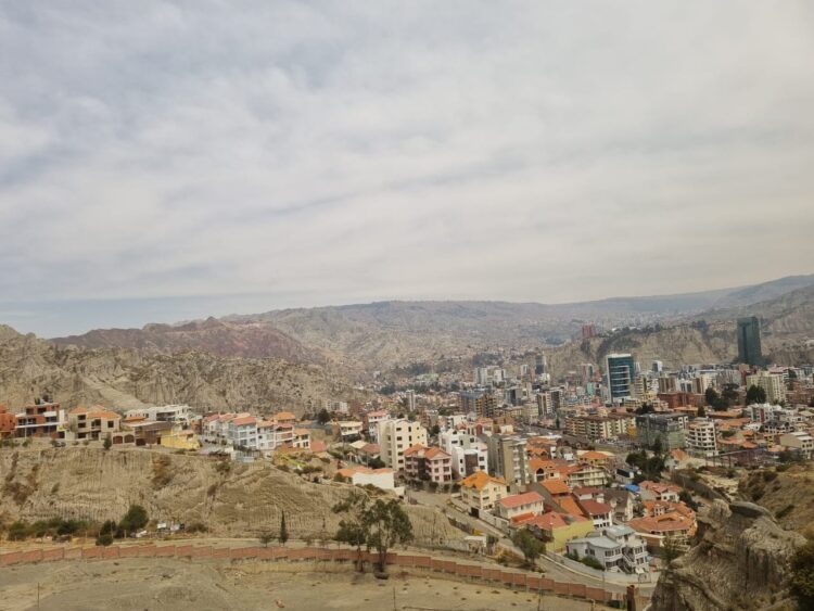 Cielos nublados, lluvias y un frente frío. Foto: Antonio Dalence
