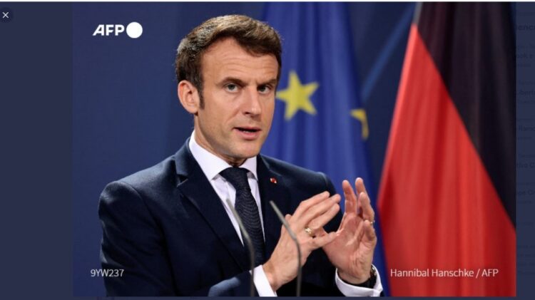 Francia vota si dar la mayoría absoluta legislativa a Macron