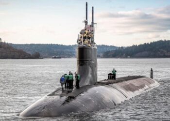 La Armada rusa echó de sus aguas en el Pacífico a un submarino de EEUU