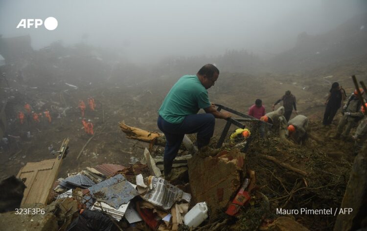 Muertos por lluvias en ciudad brasileña de Petrópolis llegan a 204