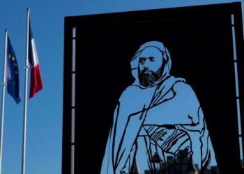 Vandalizan en Francia escultura de héroe argelino