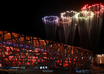 La llama se extinguió en JJOO de Pekín-2022, que pasa el testigo a Milán-Cortina-2026