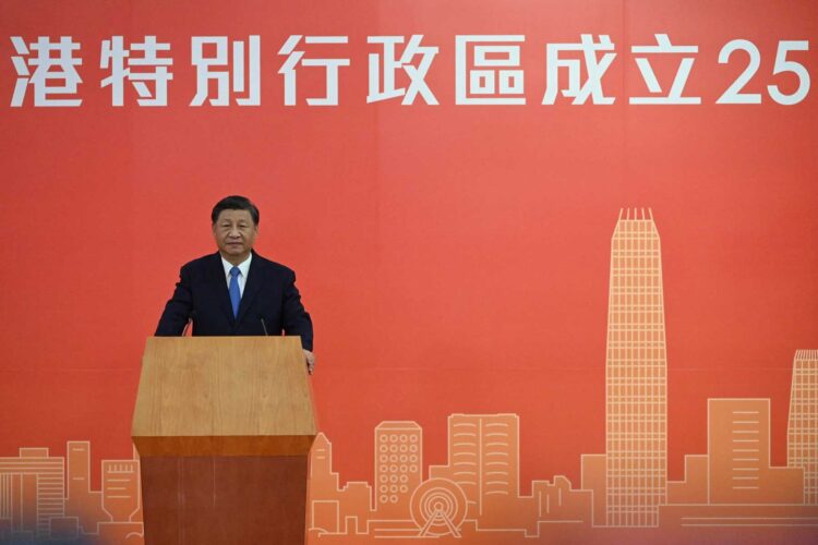 Xi Jinping: Hong Kong ‘renació del fuego’ en visita por 25 años de retrocesión