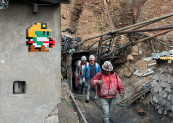 El artista francés Invader celebra su ‘invasión’ 4.000 en Potosí