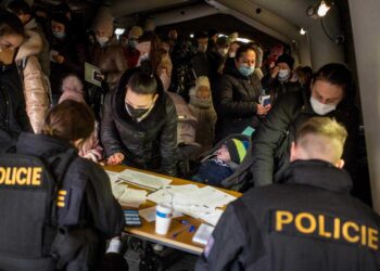 El número de refugiados ucranianos aumentó en 200.000 personas en 24 horas
