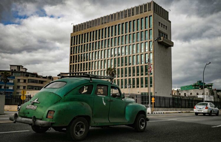 Esperanza en Cuba ante posible reapertura del consulado de EEUU
