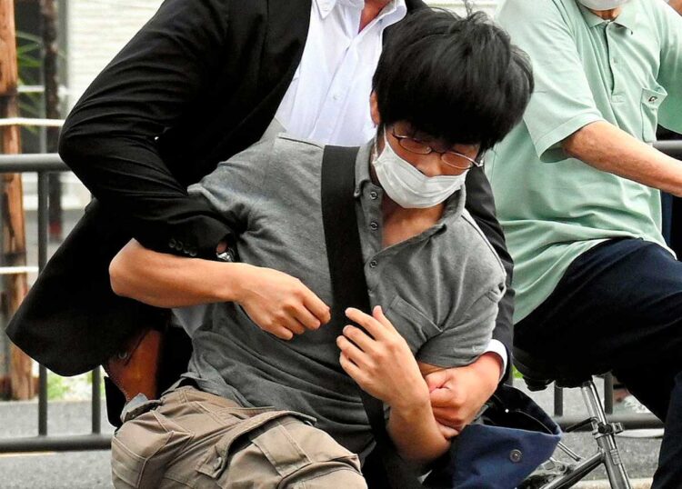 Sospechoso del asesinato de Shinzo Abe confesó el crimen, según la policía