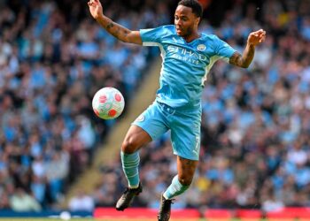 Sterling anuncia su salida del Manchester City