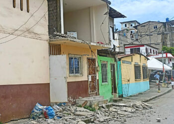 Un muerto en sismo de magnitud 6 frente a costa de Ecuador