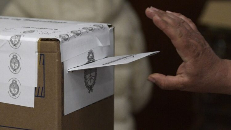 Suspensión de candidatura de uno de los favoritos y boicots comprometen voto presidencial en Irak