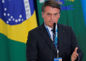Brasil reafirma lazos con Ucrania mientras Bolsonaro viaja a Rusia