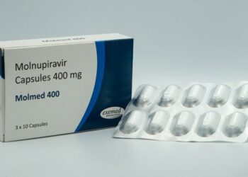 Ponen a la venta cápsulas contra el COVID-19, el tratamiento completo cuesta Bs 1.260