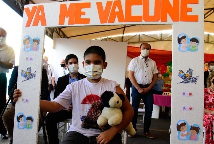Paraguay empezó a vacunar contra el COVID-19 a niños de 5 a 11 años