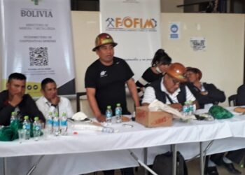 Socializan reglamento que facilita a las cooperativas mineras acceder a crédito