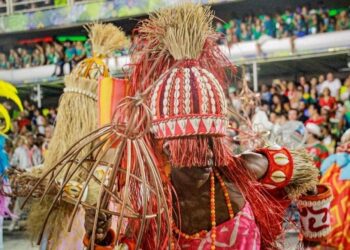 Desfile contra la intolerancia religiosa vence en el carnaval de Río