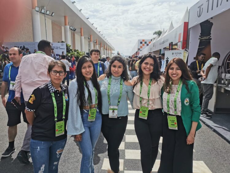 Bolivia suma un empate y sufre una caída en la Olimpiada Mundial