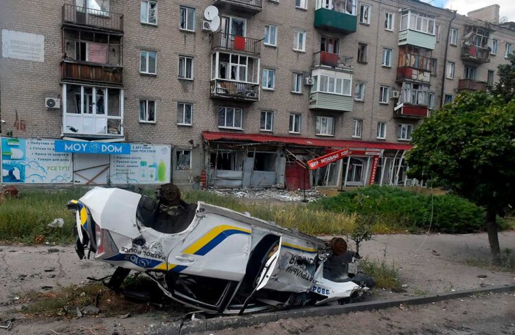 Ataque ruso cerca de Mikolaiv deja muertos y un hospital destruido