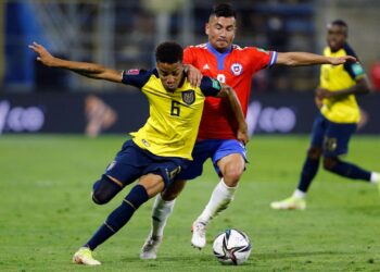 Chile y Perú piden al TAS que descalifique a Ecuador del Mundial