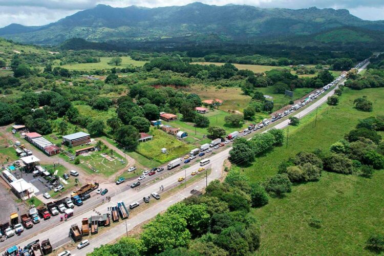 Acuerdo en Panamá para desbloquear rutas y reducir precio de combustibles