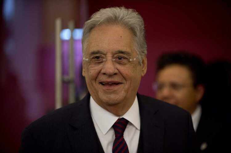 Fernando Cardoso, expresidente de Brasil, fue  internado por fractura en el fémur