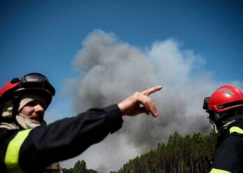 Evacúan a 5.000 personas más por Incendios en Francia