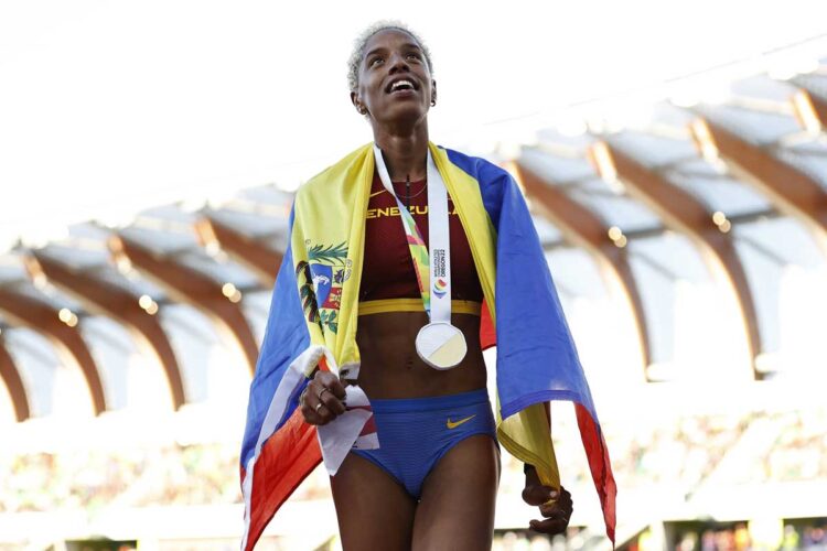 Yulimar Rojas ilumina Eugene con su tercer título mundial consecutivo