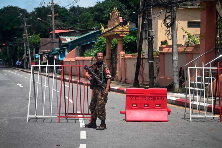 Junta militar de Birmania ejecuta a cuatro opositores