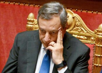 Mario Draghi, el salvador del euro, víctima de la política italiana