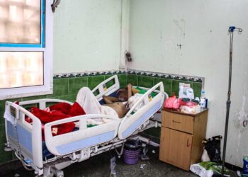 Devastados por la guerra, los hospitales de Yemen carecen de todo