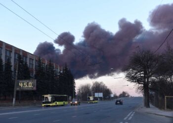 Bombardeo cerca del aeropuerto de Leópolis, en Ucrania, antes de la charla Biden-Xi