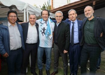Un emotivo recital en memoria de Spinetta