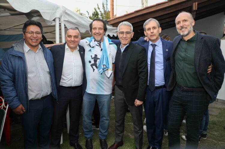 Un emotivo recital en memoria de Spinetta