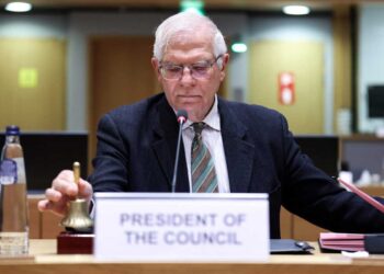 UE condena ofensiva sobre Mariúpol y se plantea más sanciones contra Rusia