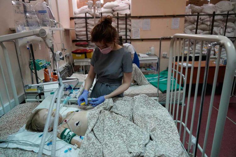 Los niños evacuados de Mariúpol luchan por sobrevivir