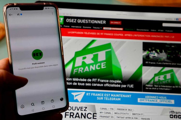Rusia promete responder a suspensión de agencia de noticias rusa RT en la UE