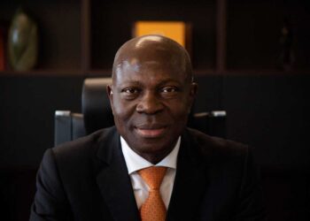 Exprimer ministro de Togo se convierte en primer africano al frente de la OIT