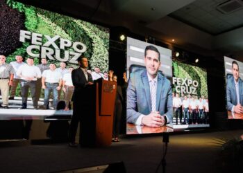 Empresarios en la inauguración de la Expocruz. Foto: Expocruz